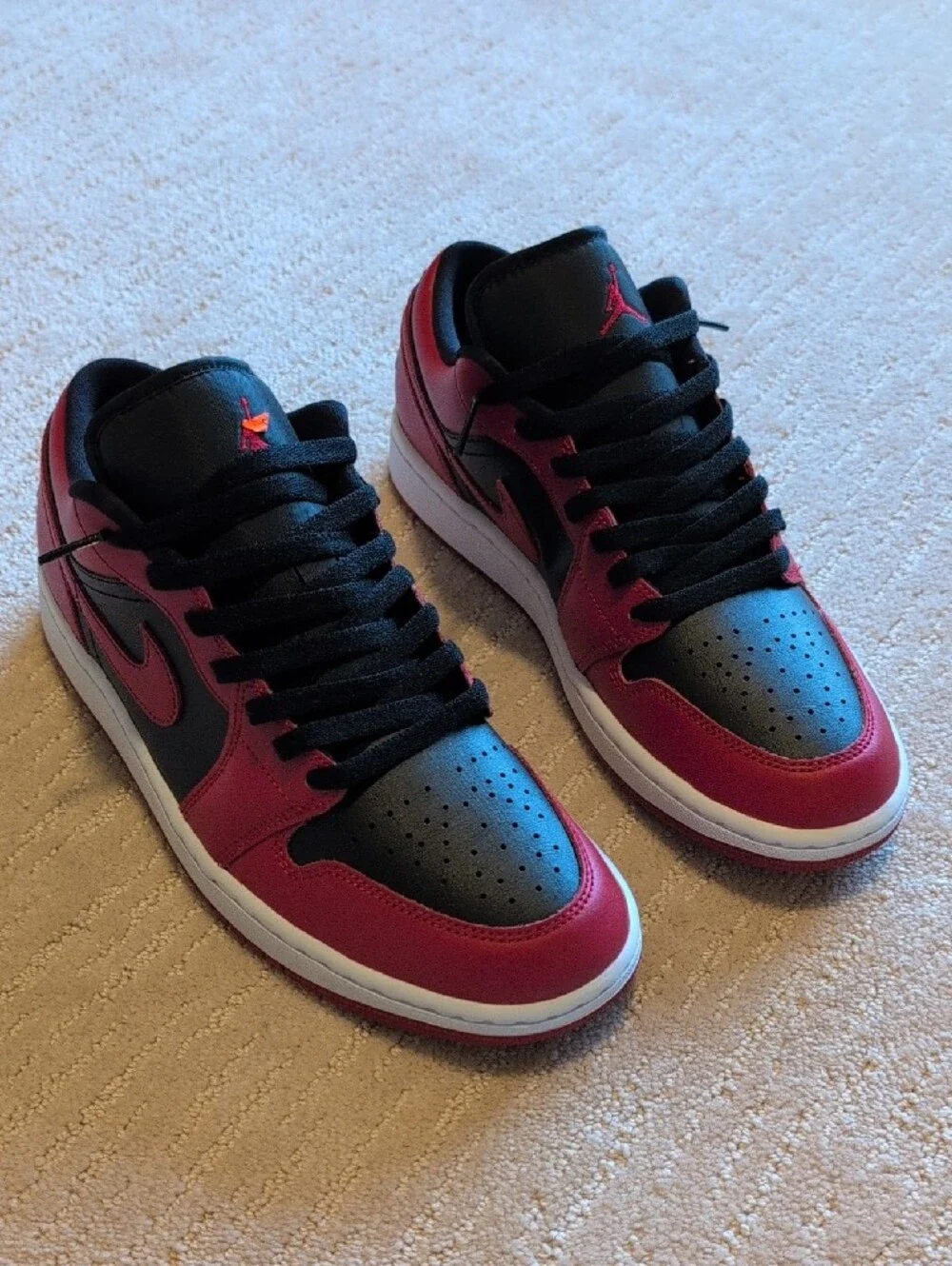 Nike Air Jordan 1 Low: Black & Red